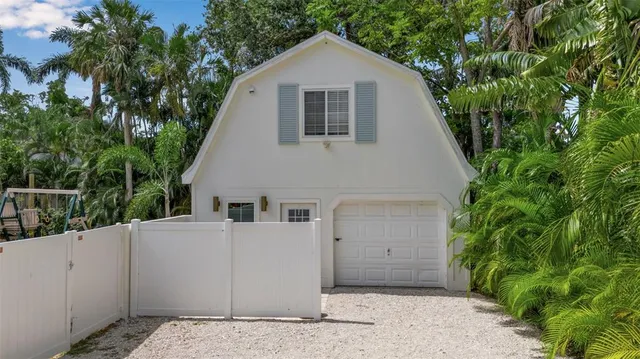 $2,750,000 | 1642 Arlington Street, Sarasota, FL 34239