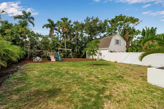 $2,750,000 | 1642 Arlington Street, Sarasota, FL 34239