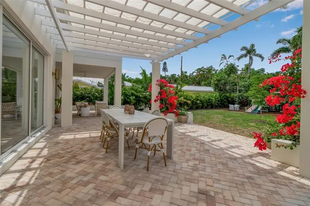 $2,750,000 | 1642 Arlington Street, Sarasota, FL 34239