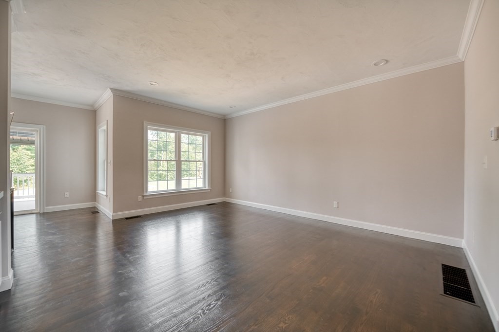 4 Point Road, Unit 2 Shrewsbury, MA 01545 - Photo 6 of 39