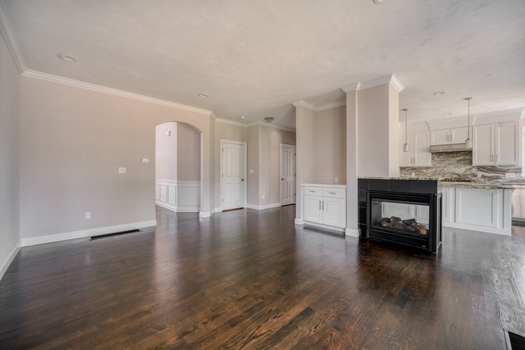 4 Point Road, Unit 2 Shrewsbury, MA 01545 - Photo 8 of 39