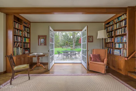 $1,595,000 | 6 Bay Lane, Sheffield, MA 01257