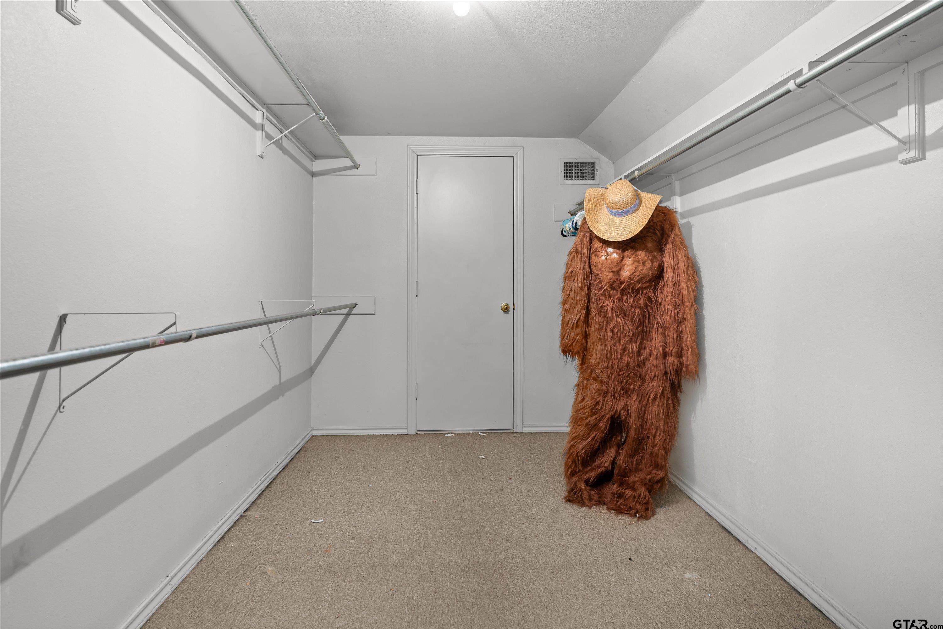 9211 Elm Tree Circle Tyler, TX 75703 - Photo 25 of 31 a view of small space