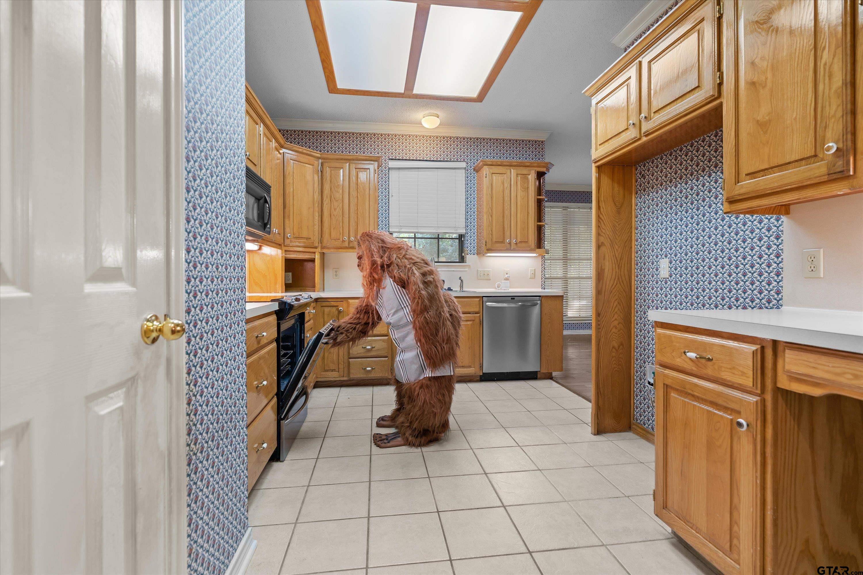 9211 Elm Tree Circle Tyler, TX 75703 - Photo 9 of 31 a view of a storage & utility room