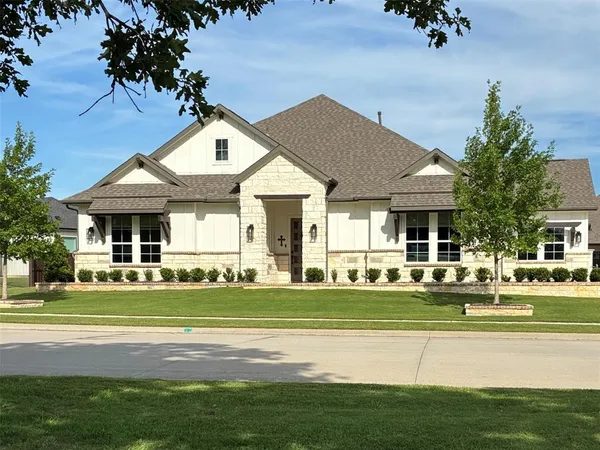 $985,000 | 171 Stirling Drive, Argyle, TX 76226