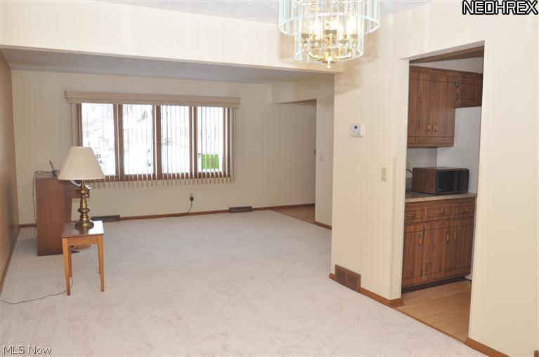 6672 Springdale Road Cleveland, OH 44130 - Photo 6 of 22