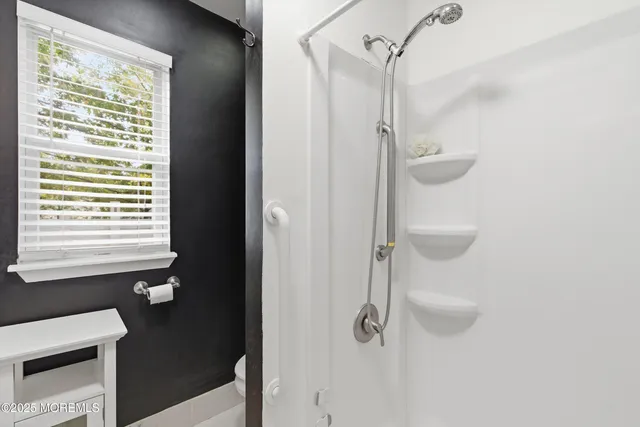 $325,000 | 833 Rodgers Street, Lanoka Harbor, NJ 08734