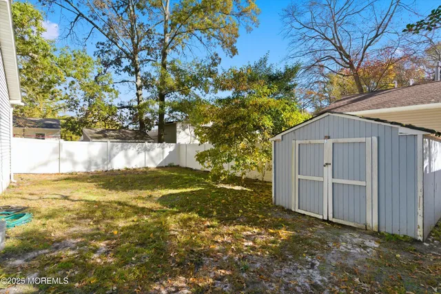 $325,000 | 833 Rodgers Street, Lanoka Harbor, NJ 08734