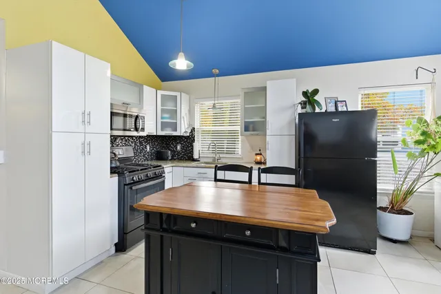 $325,000 | 833 Rodgers Street, Lanoka Harbor, NJ 08734