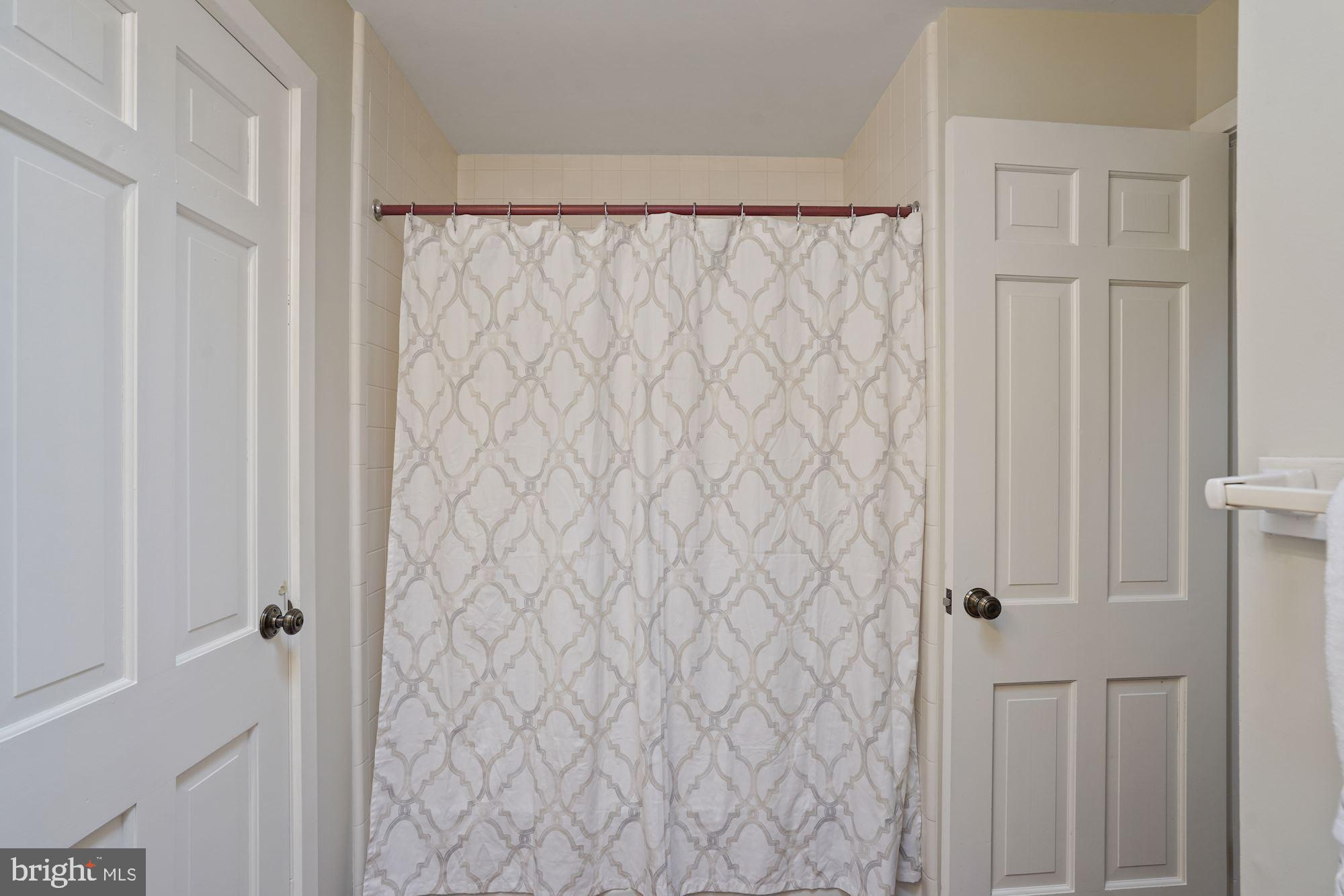 2425 Tunlaw Road Northwest Washington, DC 20007 - Photo 18 of 40 Gallery Image 18