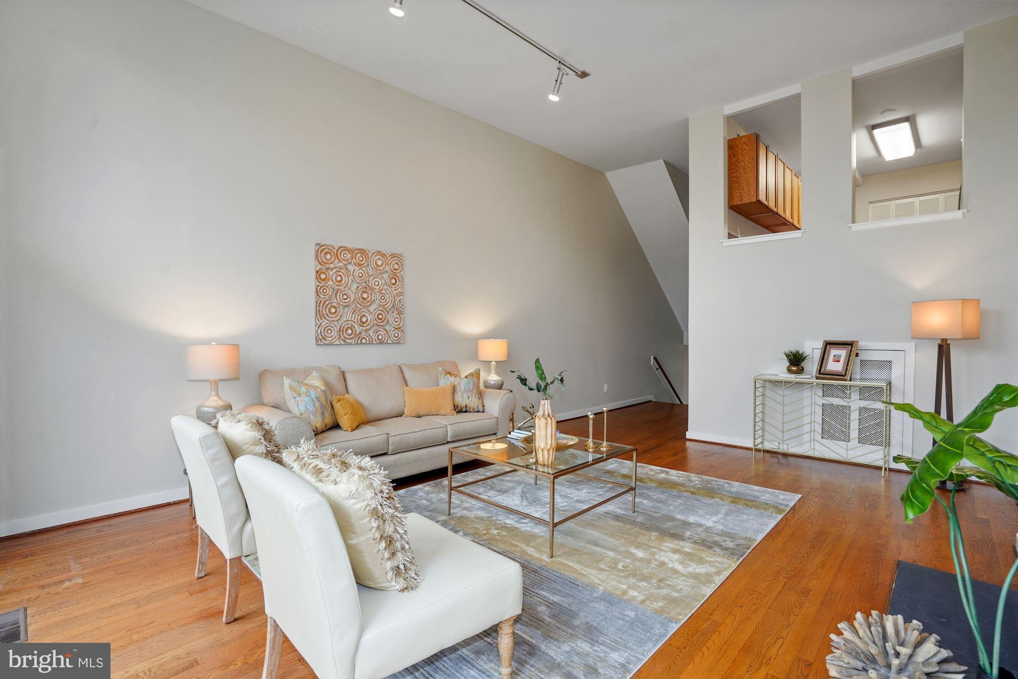 2425 Tunlaw Road Northwest Washington, DC 20007 - Photo 5 of 40 Gallery Image 5