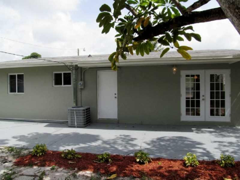 6839 Southwest 22nd Court Miramar, FL 33023 - Photo 11 of 11 Exterior Back Other.