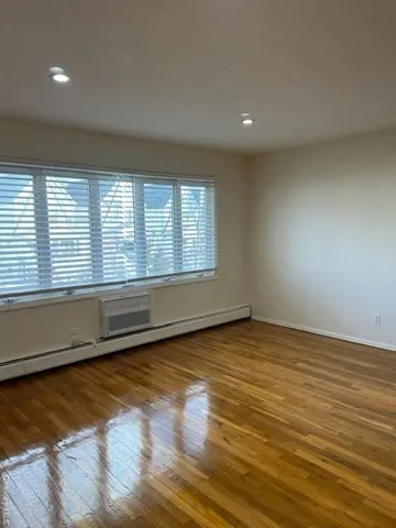 $3,300 | 147-28 22nd Avenue | Whitestone