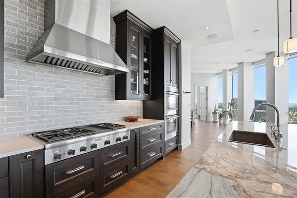 $20,000 | 500 Throckmorton Street, Unit 3601, Fort Worth, TX 76102