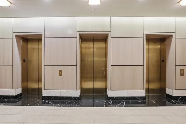 $20,000 | 500 Throckmorton Street, Unit 3601, Fort Worth, TX 76102