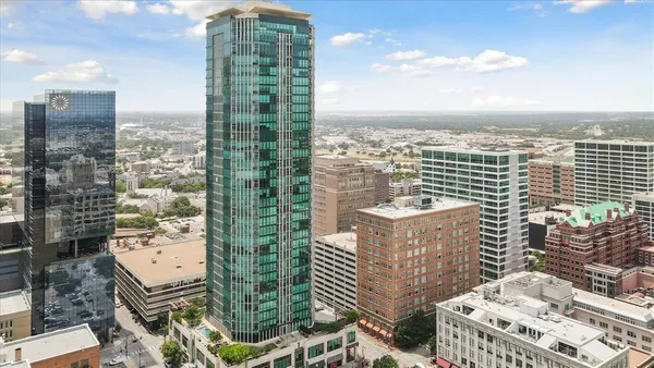 $20,000 | 500 Throckmorton Street, Unit 3601, Fort Worth, TX 76102