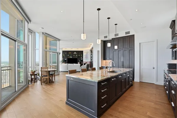 $20,000 | 500 Throckmorton Street, Unit 3601, Fort Worth, TX 76102