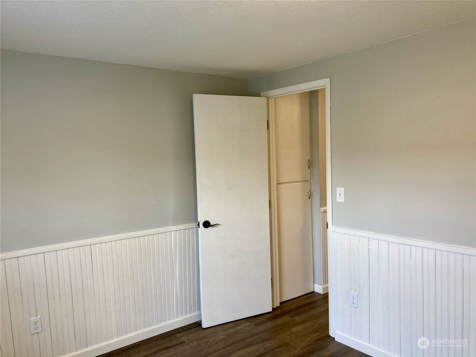 522 Centre Street La Conner, WA 98257 - Photo 22 of 30 a view of an empty room