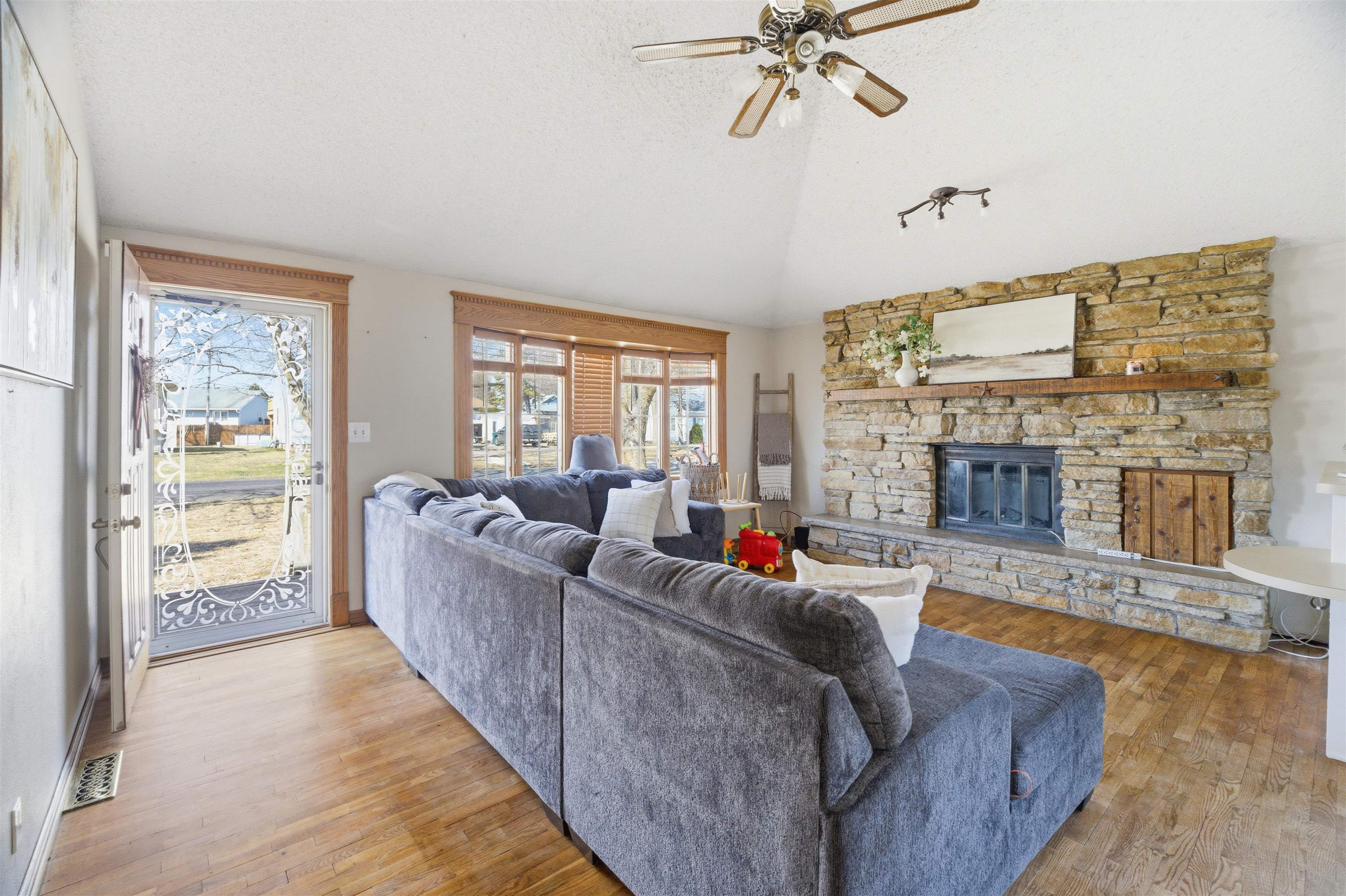 2602 North William Street Appleton, WI 54914 - Photo 2 of 23