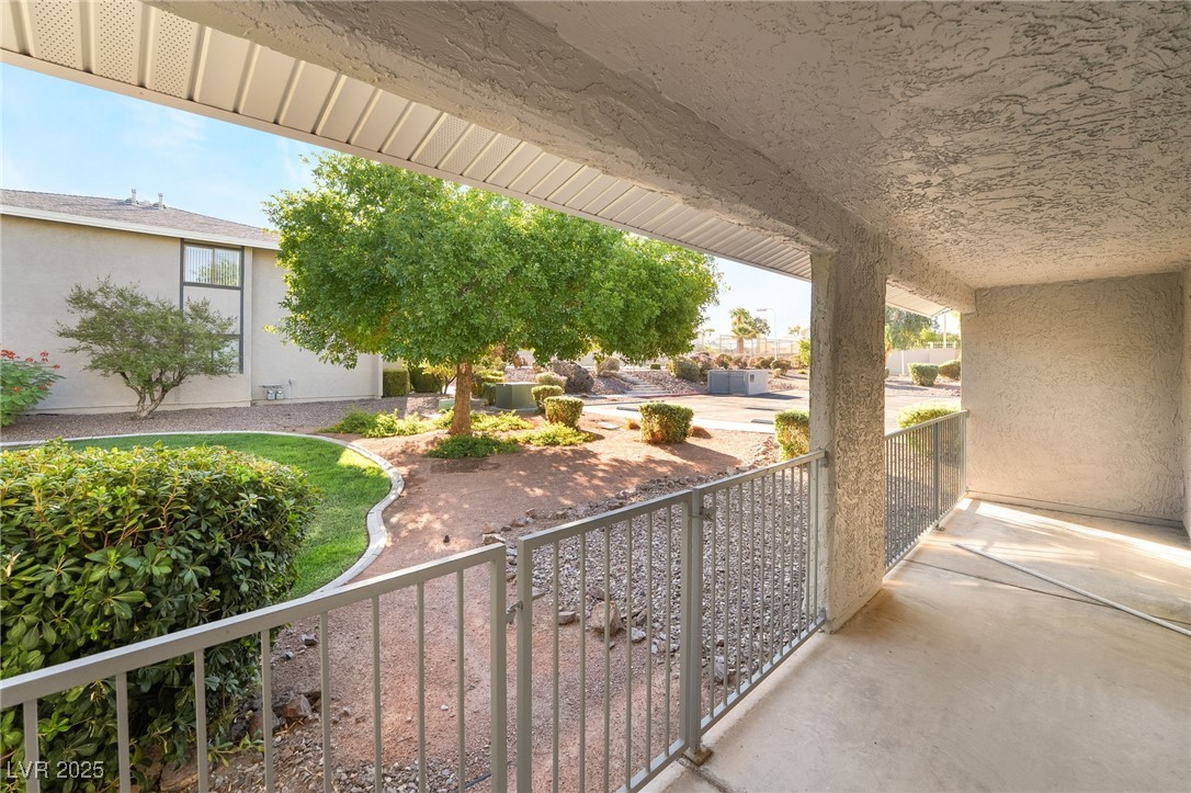 2755 Carnation Lane Henderson, NV 89074 - Photo 33 of 42