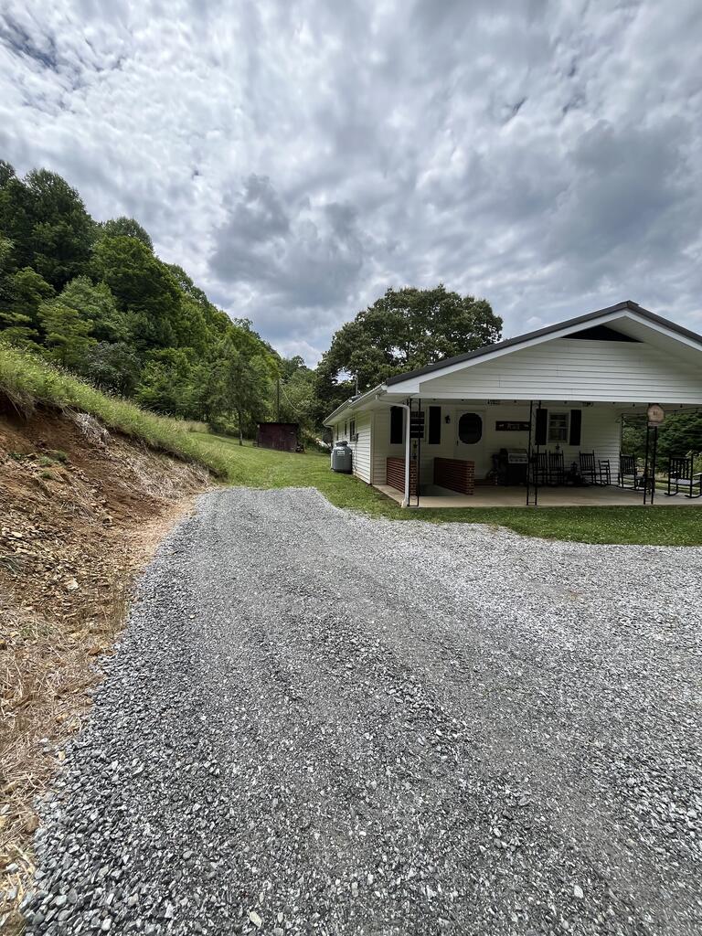 94 Rugby Road Mouth Of Wilson, VA 24363 - Photo 11 of 23 Gallery Image 11