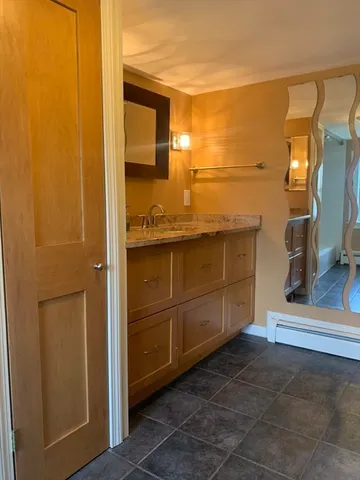 $4,400 | 10 Salem St Avenue, Unit 2, Boston, MA 02129