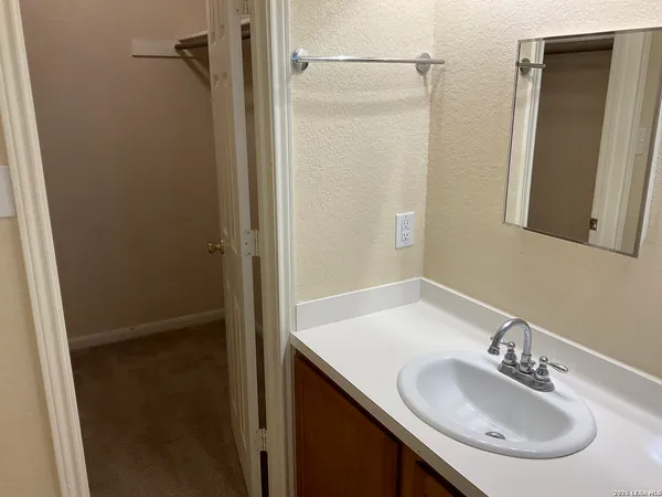 $1,450 | 3011 Lodgepole Lane, New Braunfels, TX 78130