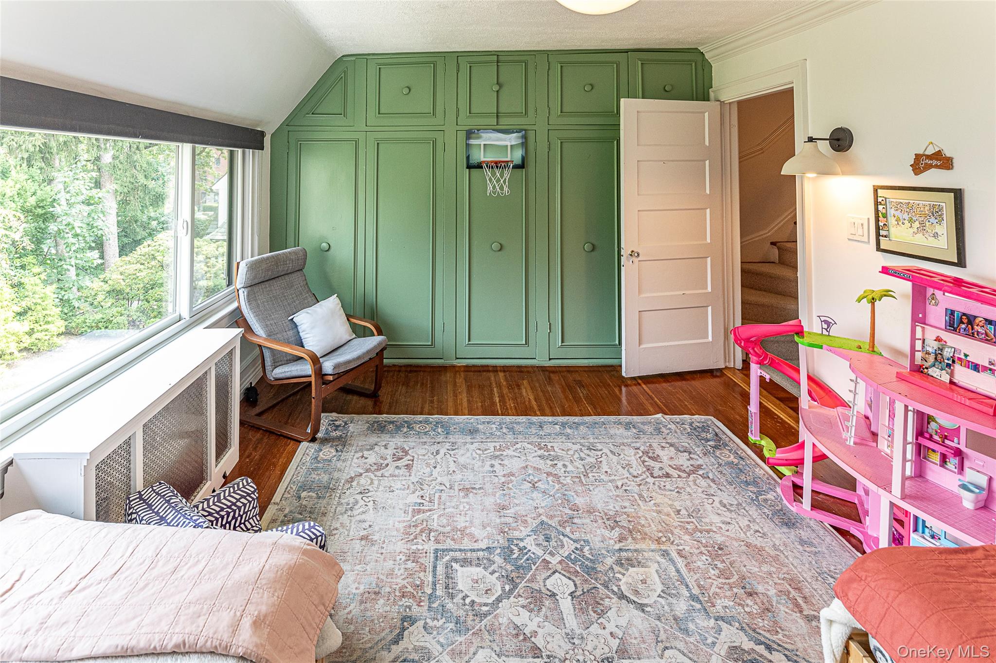 41 Sagamore Road Bronxville, NY 10708 - Photo 18 of 38 Second bedroom with built in storage