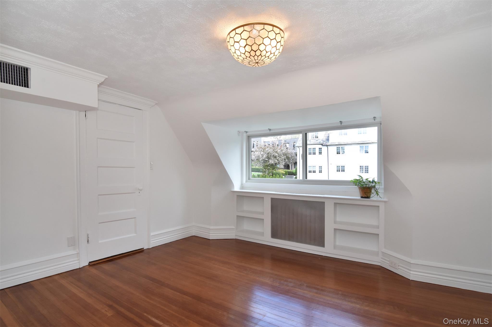 41 Sagamore Road Bronxville, NY 10708 - Photo 23 of 38 Third bedroom on third floor