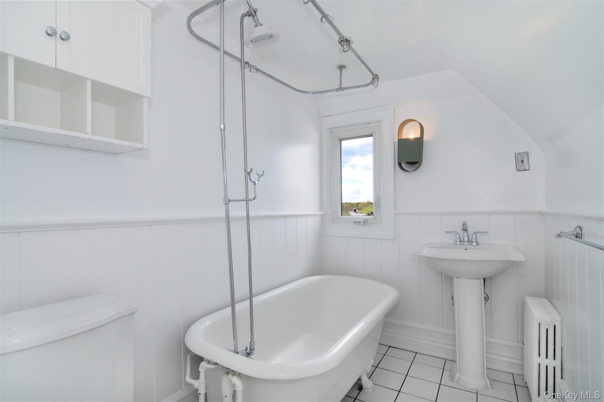 41 Sagamore Road Bronxville, NY 10708 - Photo 26 of 38 Full bathroom on third floor