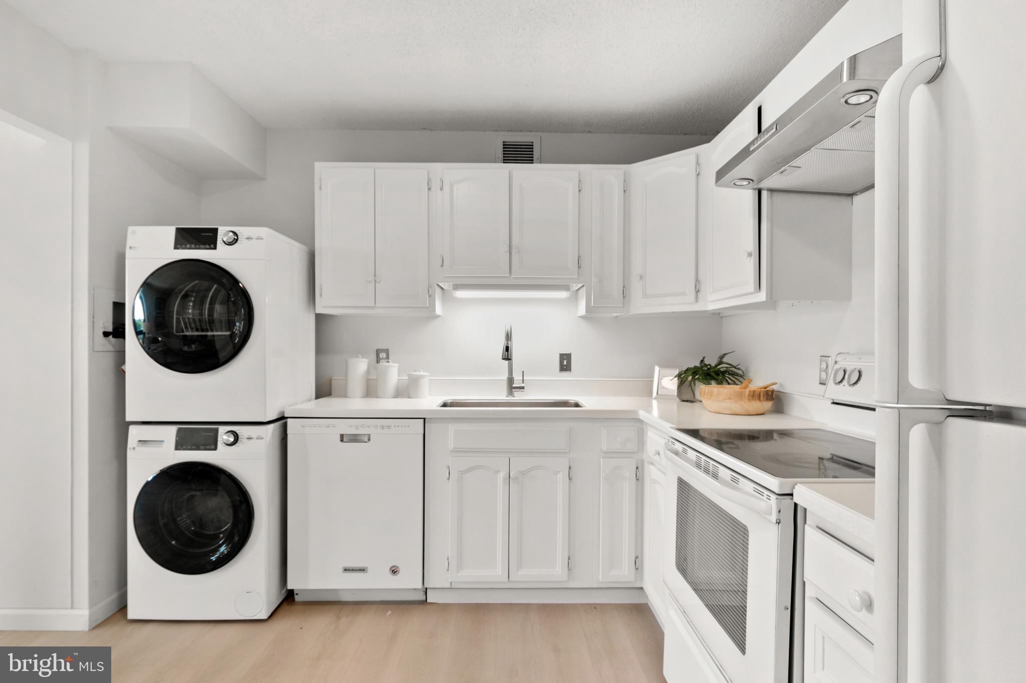 6800 Fleetwood Road, Unit 806 McLean, VA 22101 - Photo 14 of 29