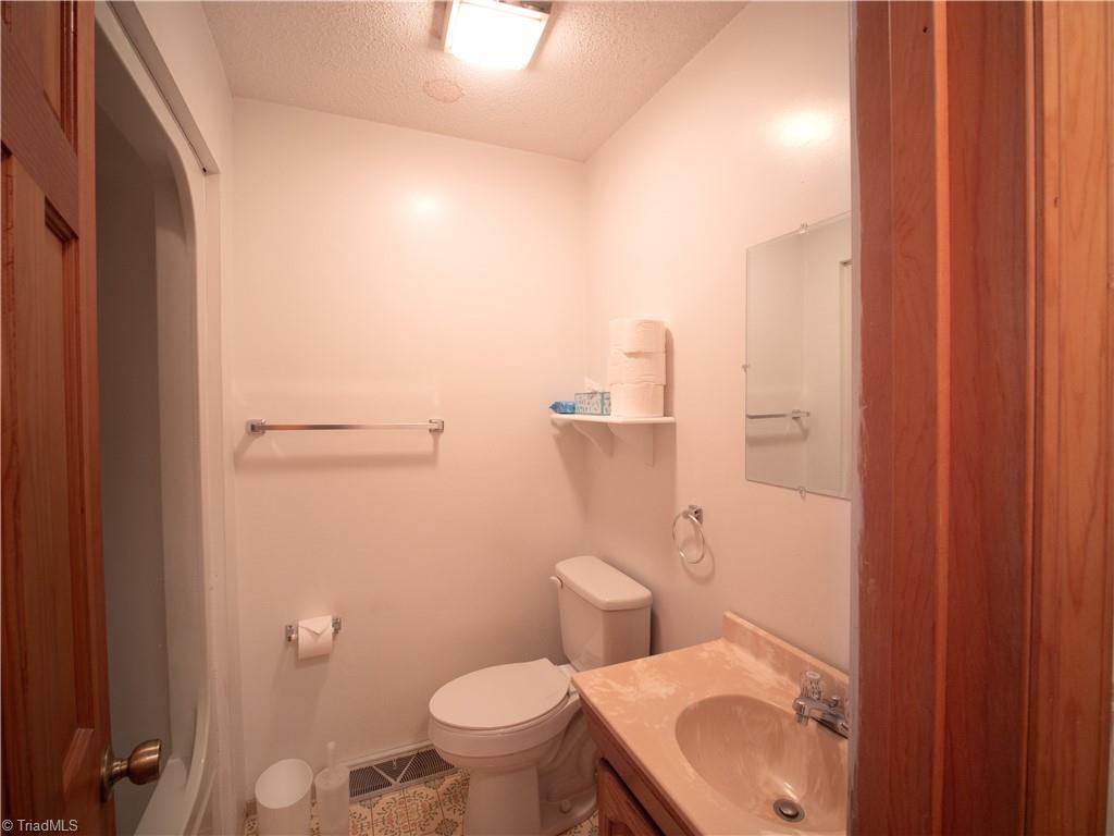 181 Layell Road Elkin, NC 28621 - Photo 20 of 33
