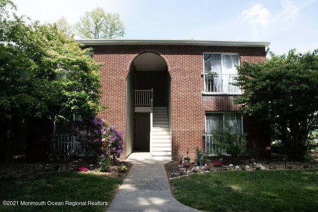 501 Harding Road, Unit 7 Freehold, NJ 07728 - Photo 2 of 14 8e394966b7f5e98733bed4ec20b7af85-large