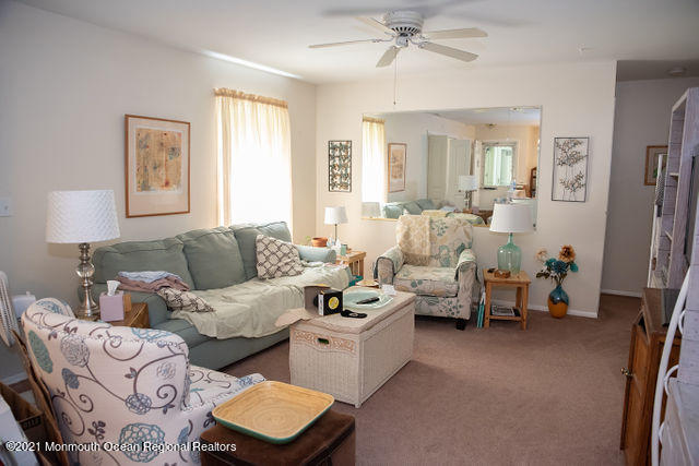501 Harding Road, Unit 7 Freehold, NJ 07728 - Photo 3 of 14 bc5ff6f232baf7778e38c17459ede032-large