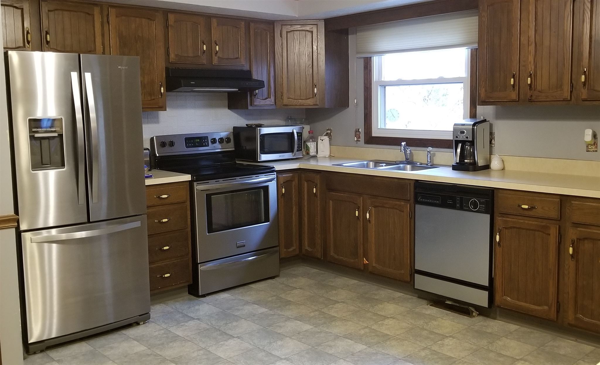 17511 Woodhurst Road Granger, IN 46530 - Photo 18 of 35 Gallery Image 18