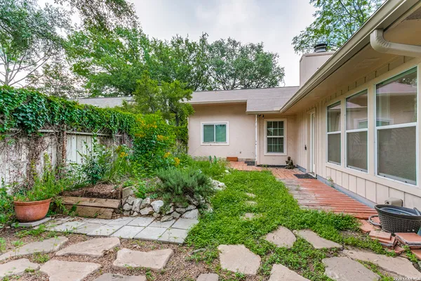 $1,950 | 12107 Magnolia Blossom, San Antonio, TX 78247