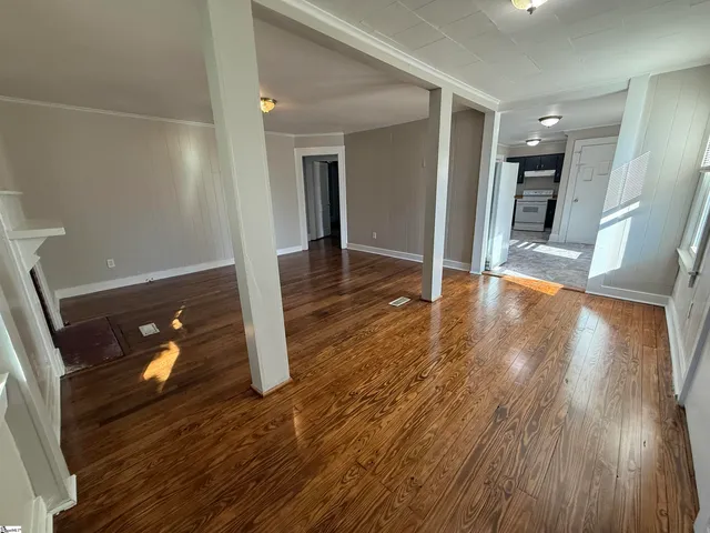 $2,000 | 801 Perry Road, Greenville, SC 29609