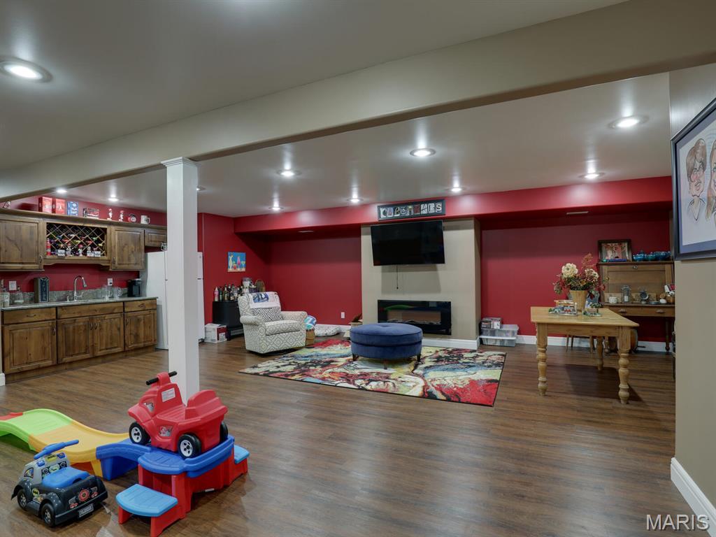 3721 Hawk Point Palmyra, MO 63461 - Photo 30 of 38