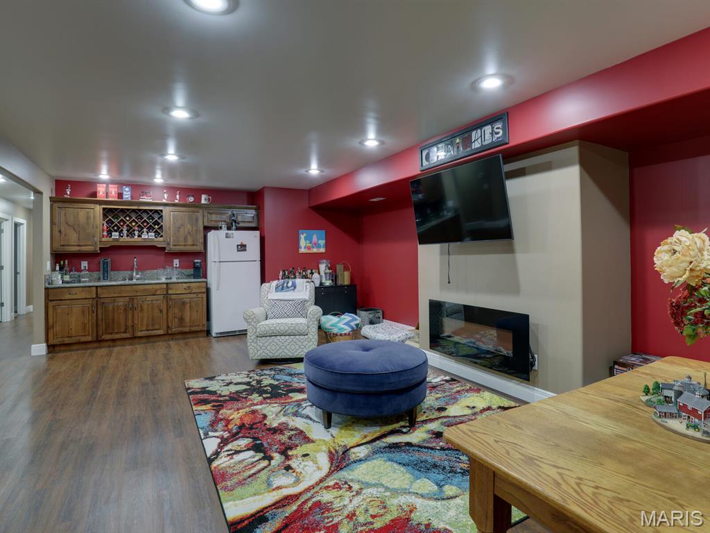 3721 Hawk Point Palmyra, MO 63461 - Photo 31 of 38