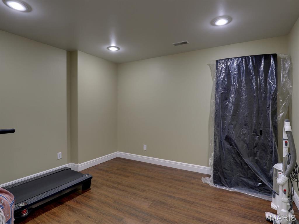 3721 Hawk Point Palmyra, MO 63461 - Photo 33 of 38