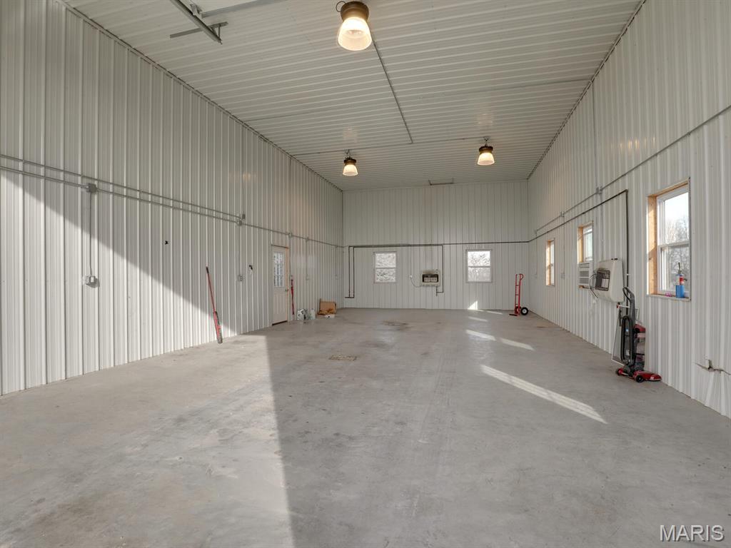 3721 Hawk Point Palmyra, MO 63461 - Photo 36 of 38