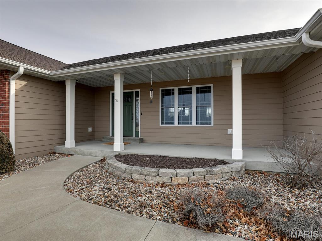 3721 Hawk Point Palmyra, MO 63461 - Photo 10 of 38