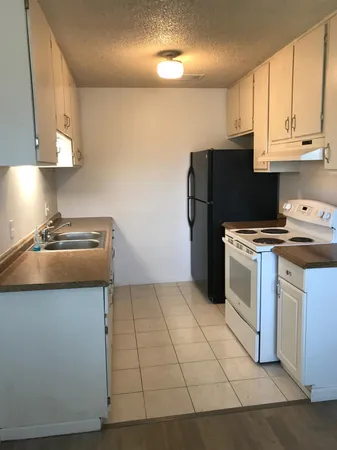 $135,000 | 5181 East Olive Avenue, Unit 117, Fresno, CA 93727