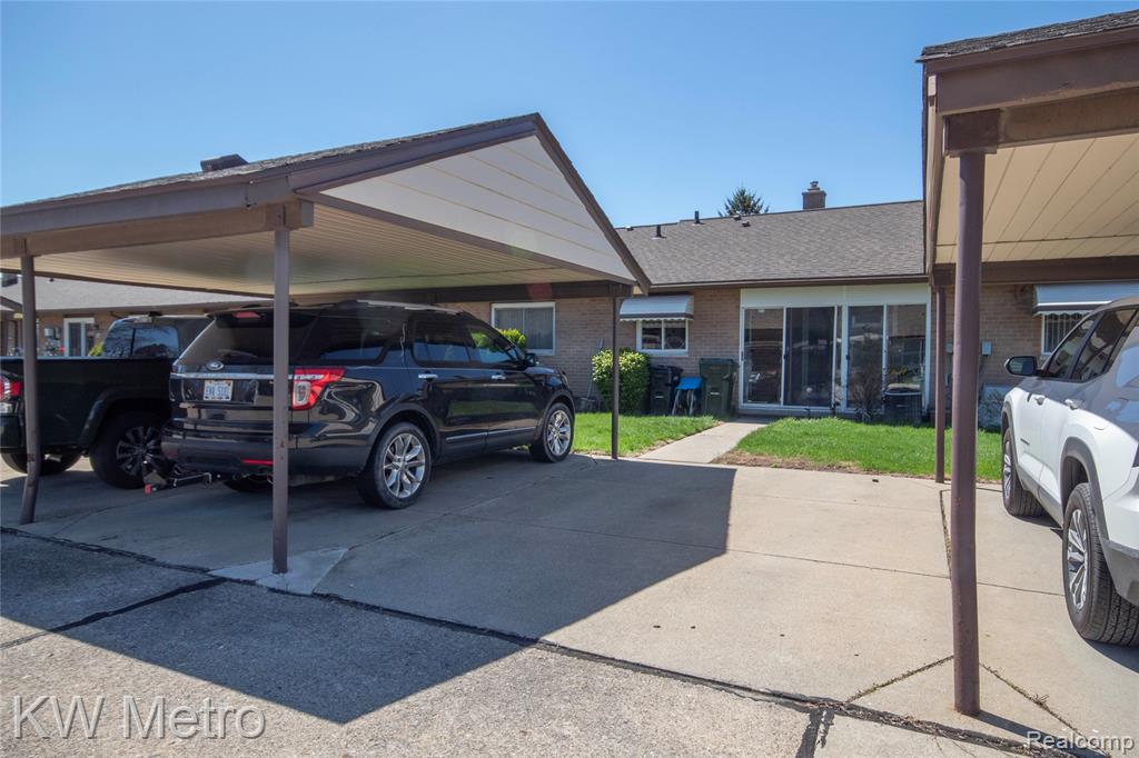 8401 18 18 Mile Road, Unit 253 Sterling Heights, MI 48313 - Photo 9 of 9