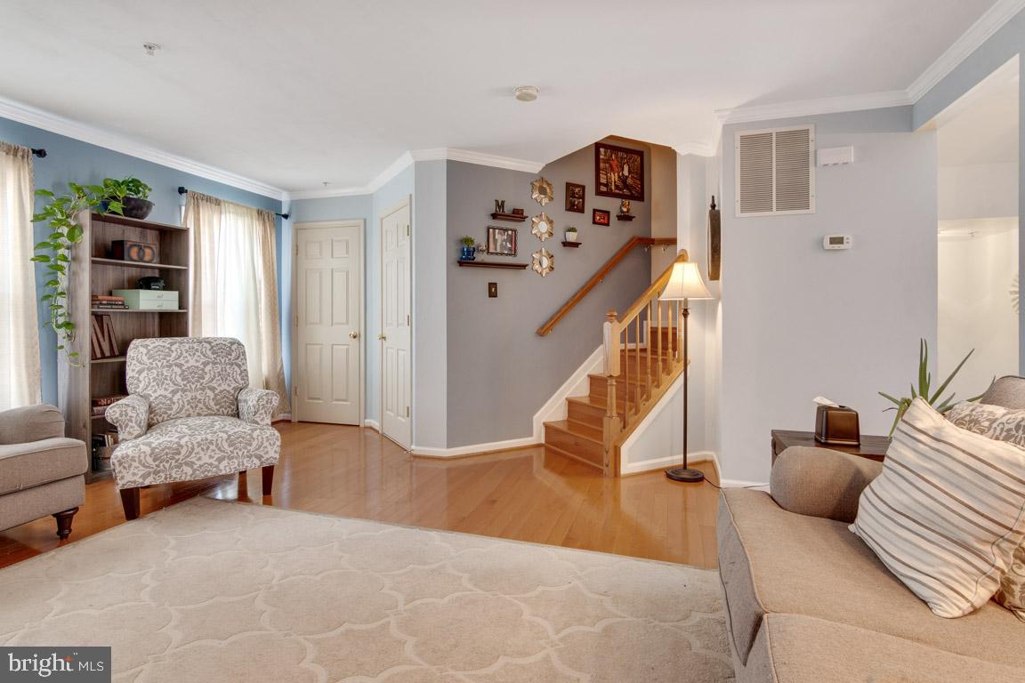 111 Sentry Ridge Smithsburg, MD 21783 - Photo 17 of 35 Spacious living room to entertain in