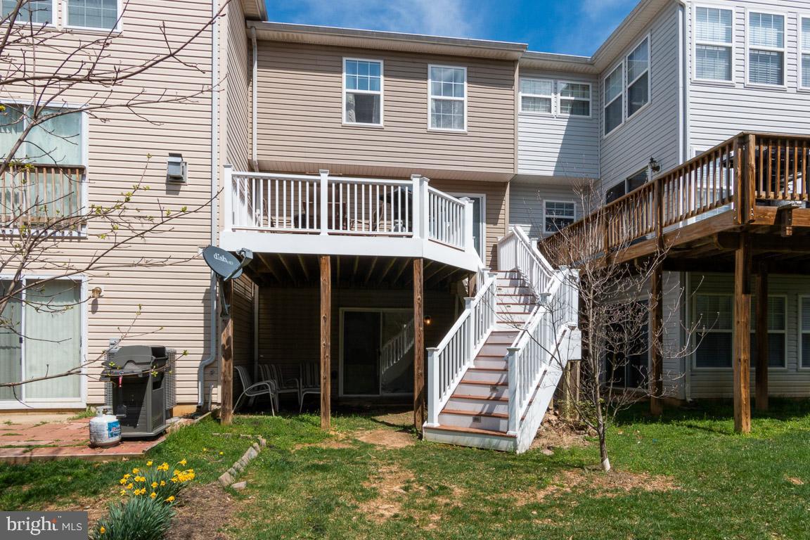 111 Sentry Ridge Smithsburg, MD 21783 - Photo 33 of 35 Back of house with deck access to yard