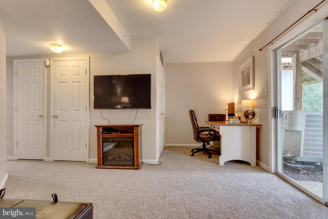 111 Sentry Ridge Smithsburg, MD 21783 - Photo 6 of 35 Ground floor living with laundry & computer nook