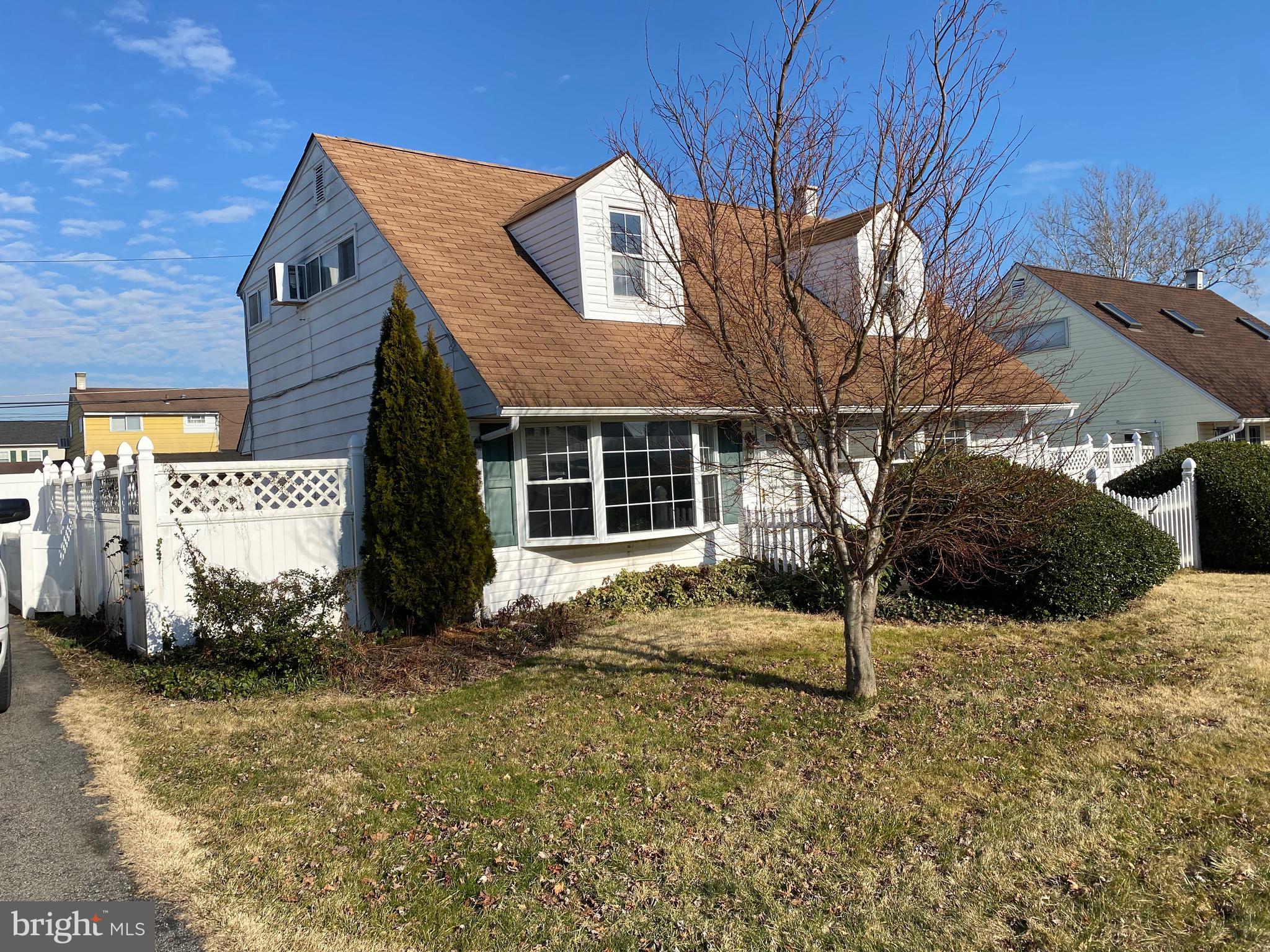 2865 Nautilus Road Philadelphia, PA 19154 - Photo 1 of 22 Front