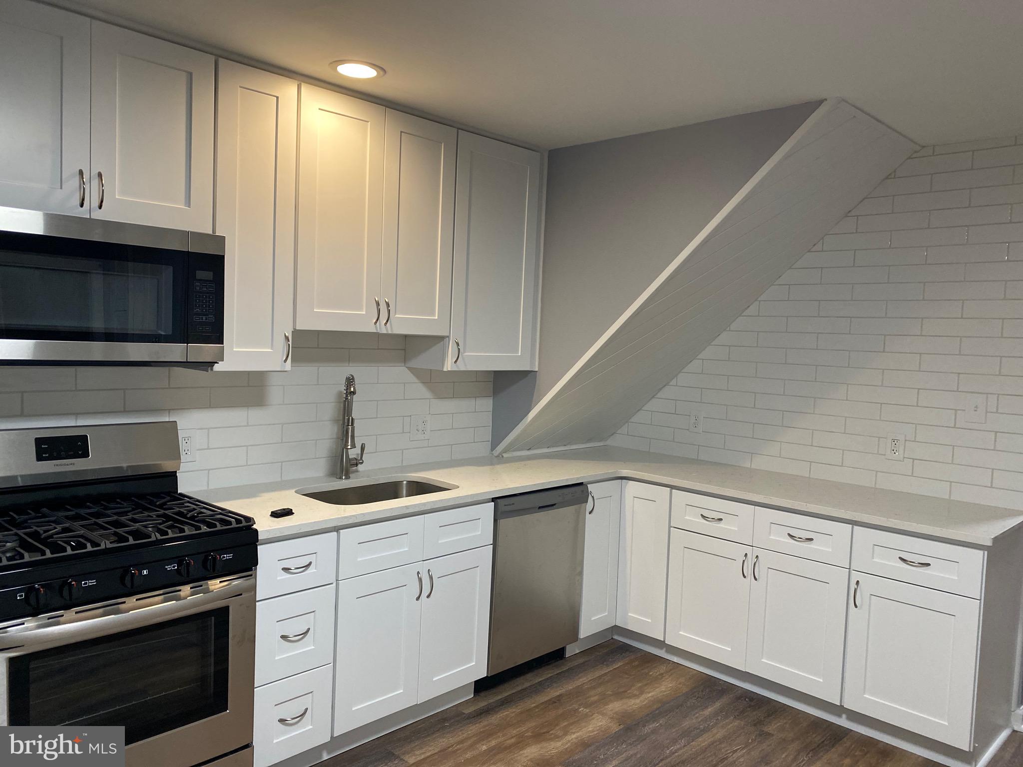 2865 Nautilus Road Philadelphia, PA 19154 - Photo 5 of 22 New Kitchen