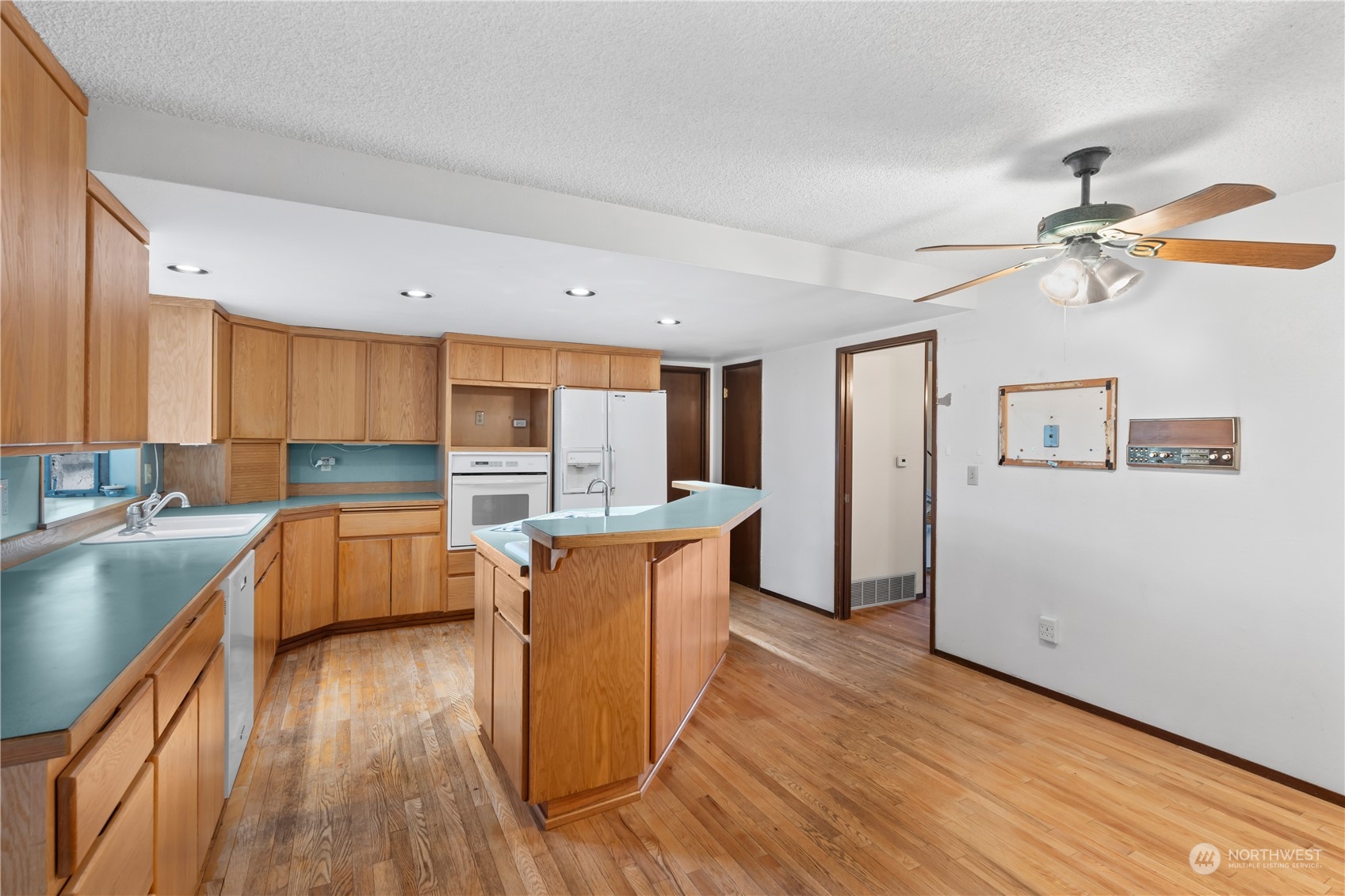 1236 Coral Drive Fircrest, WA 98466 - Photo 10 of 34